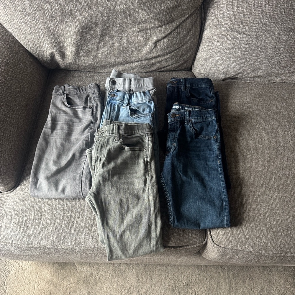 Set of 6 Jeans in Gray, Light Gray, and Blue